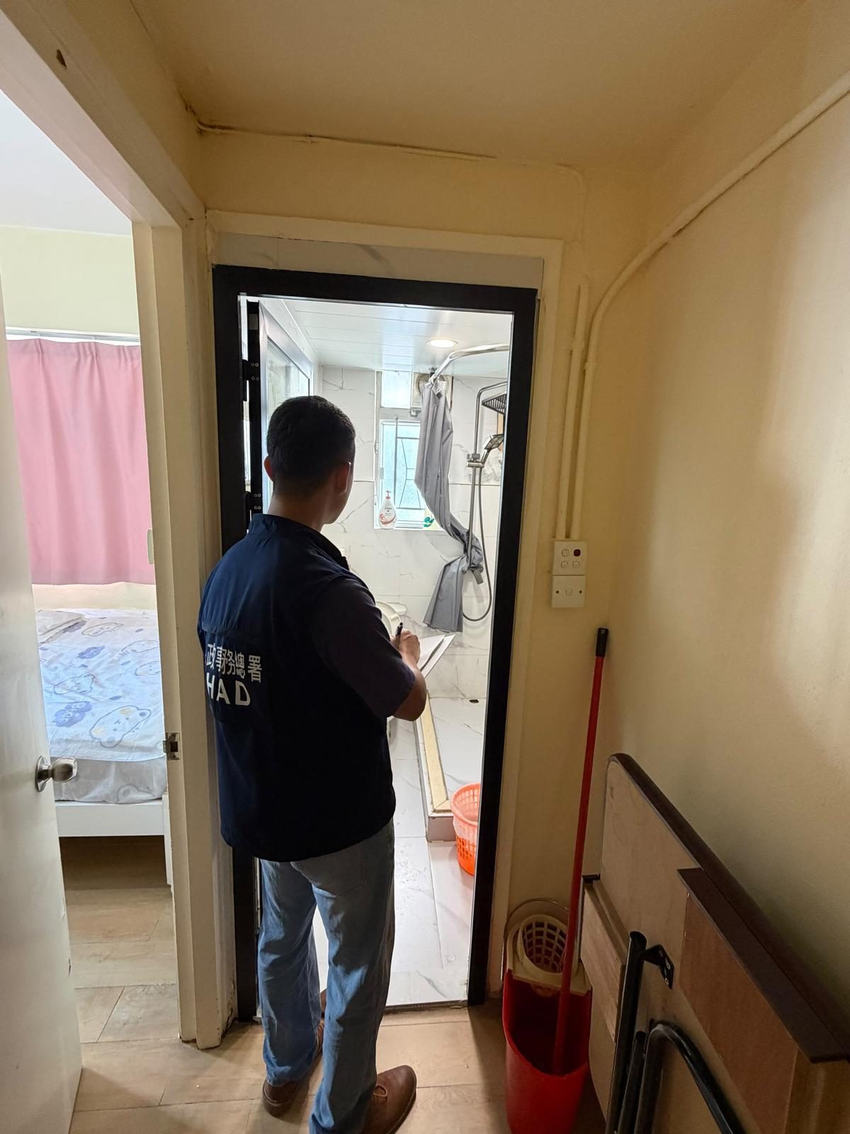 國慶前打擊無牌旅館 突擊巡查71處所