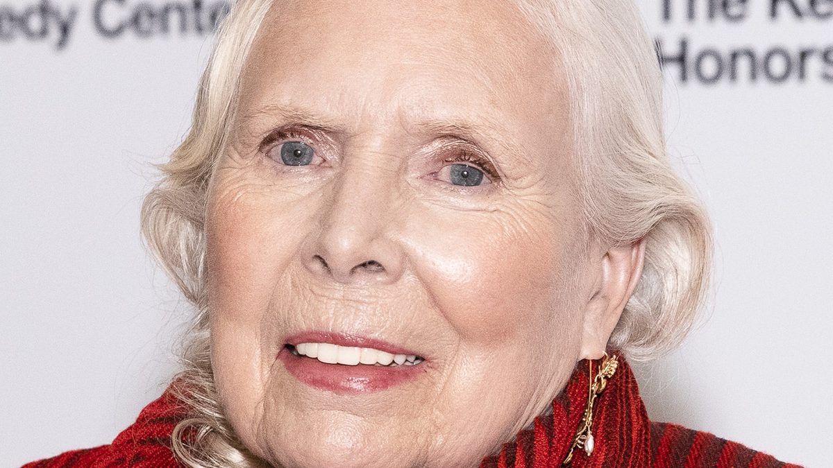 祖妮米曹入籍美國 結束62年旅程