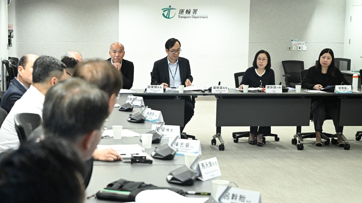 運輸署推動自動車商業化運作及航天走廊系統