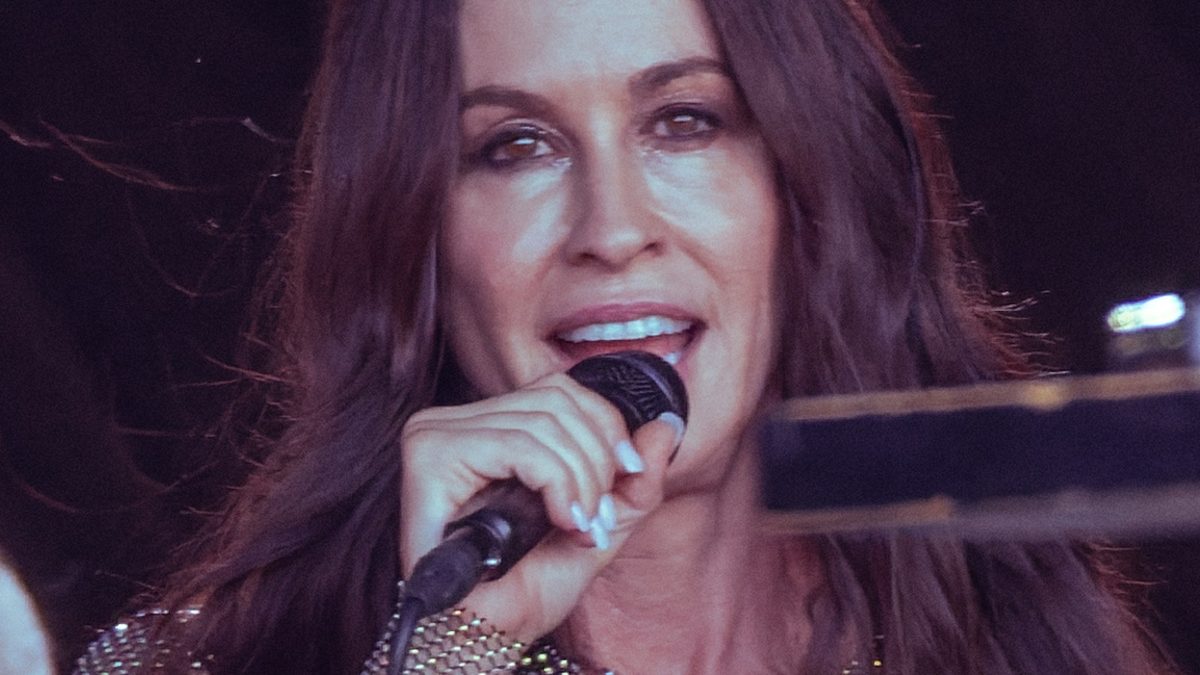 Alanis Morissette控告前巡演經理勒索