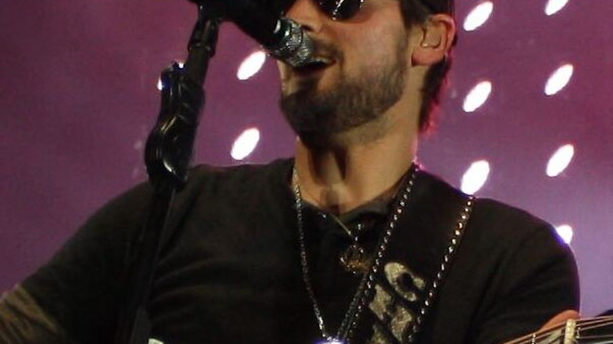 Eric Church新歌《On The Road》面世