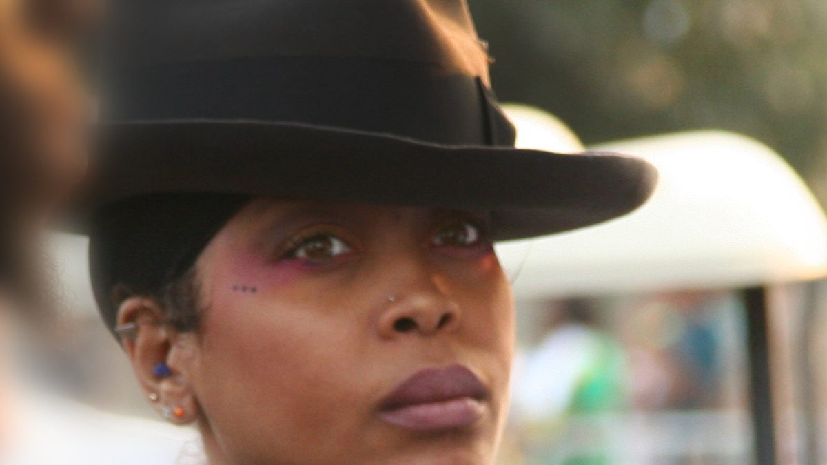 Erykah Badu與The Alchemist聯名專輯本月推出