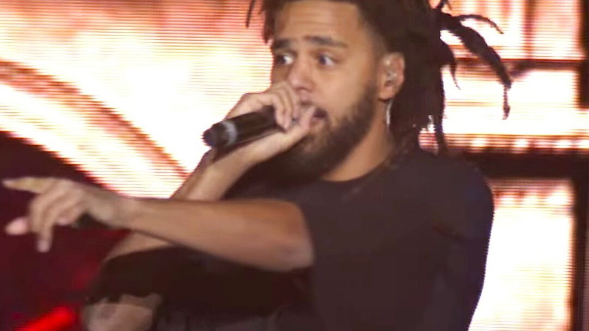 J. Cole 取消薩克拉門托演唱會悼念離世工作人員