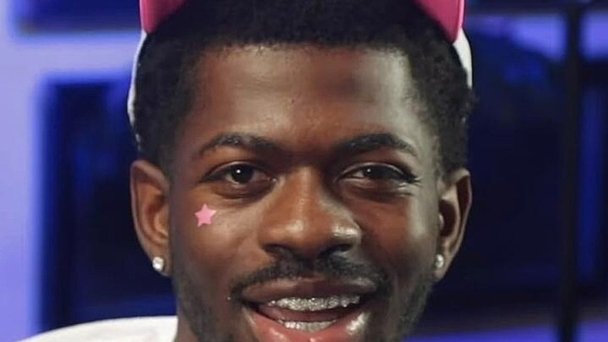 Lil Nas X 宣布母親離世：這次打擊很大