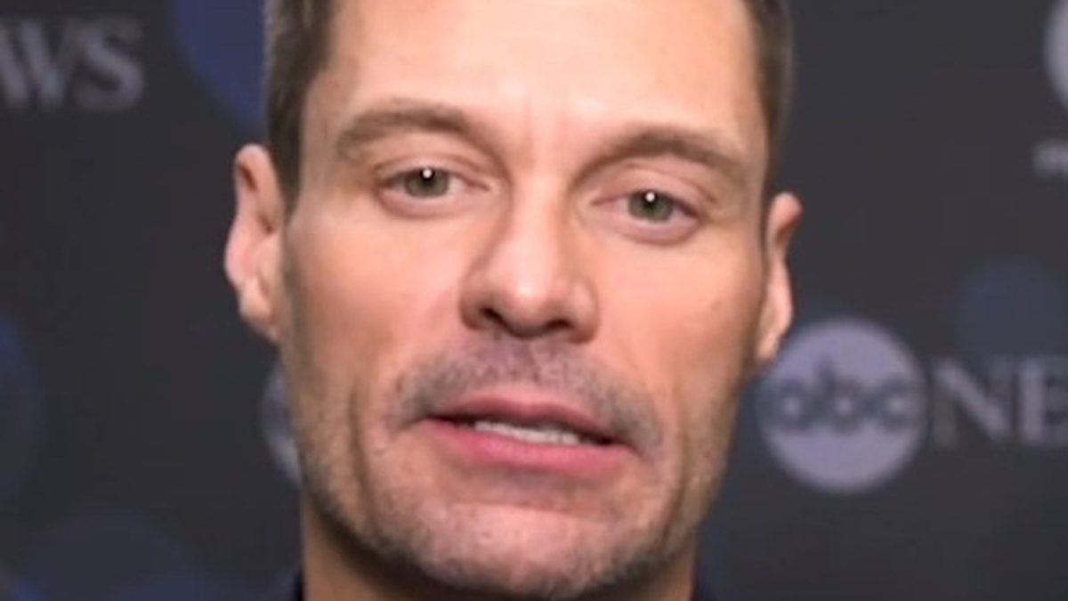 Ryan Seacrest 曬肌照引熱議