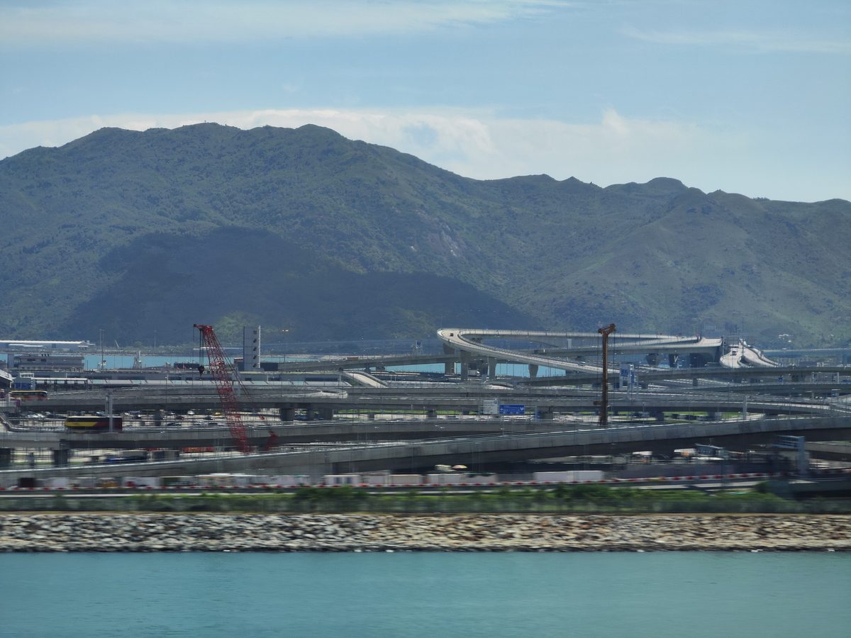 陳美寶視察運輸署協調中心 籲開學日留意天氣交通