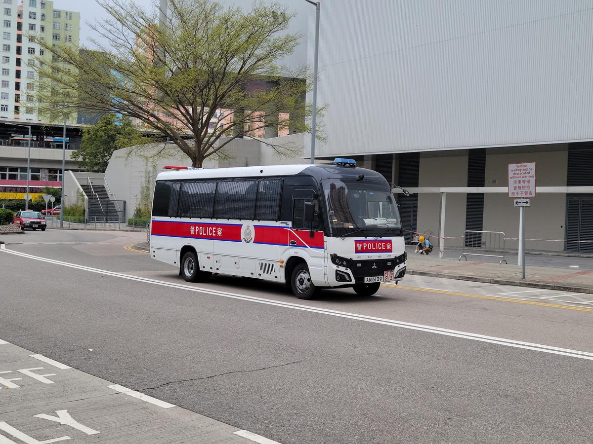 觀塘迴旋處車禍司機涉酒駕被捕